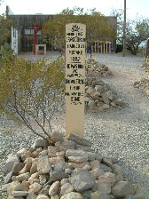 Image : 20060111_tombstone2.JPG